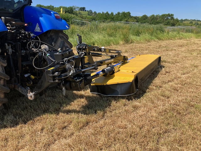 NEW HOLLAND DC390 DISC MOWER