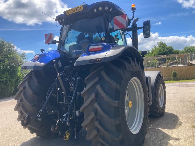 NEW HOLLAND T7.300 PLMI EX DEMO TRACTOR