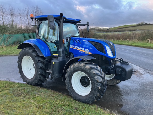 NEW HOLLAND T7.225 AC TRACTOR