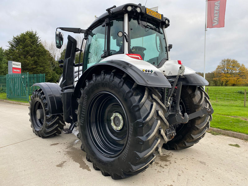 Valtra T235 Versu