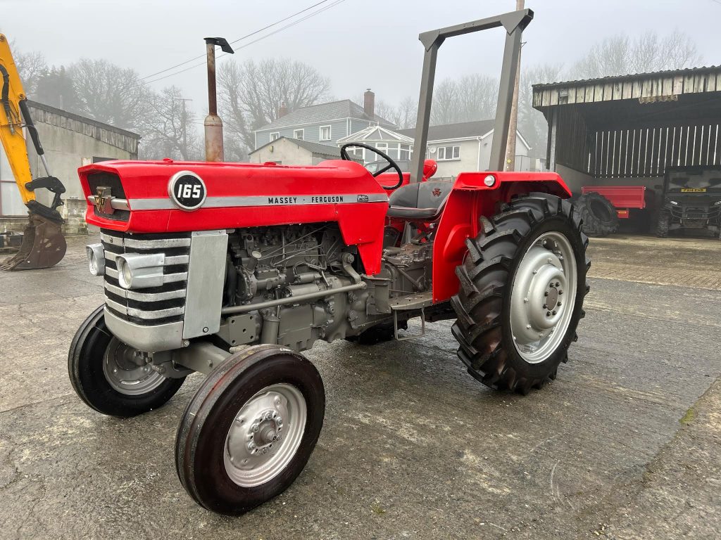 Massey Ferguson 165